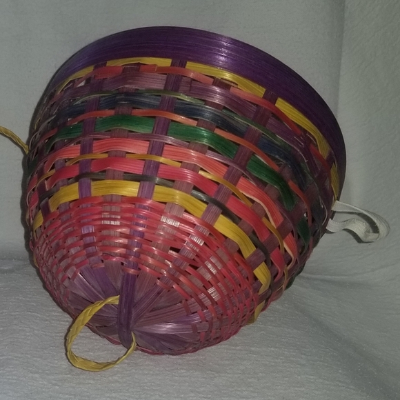 VGUC vtg egg shaped wicker basket - Picture 8 of 15